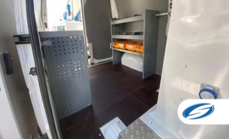 Interno furgone con cestello 12VT